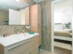illetas-apartment-bathroom-shower